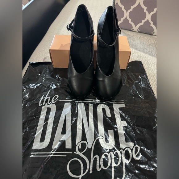 EUC* Broadway Dance Shoes - Picture 3 of 5